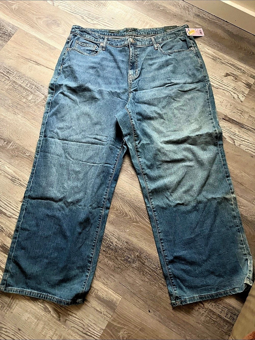 Women’s high rise baggy jeans size 20
